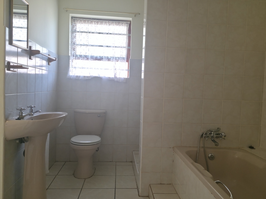 3 Bedroom Property for Sale in Wavecrest Eastern Cape